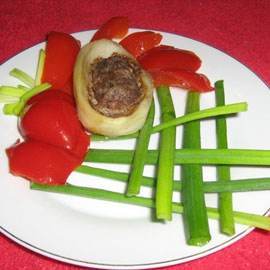 Cartofi umpluti cu carne