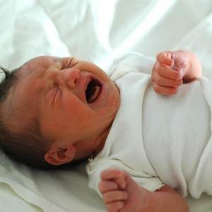 colici plans bebelus nou nascut (http://upload.wikimedia.org)