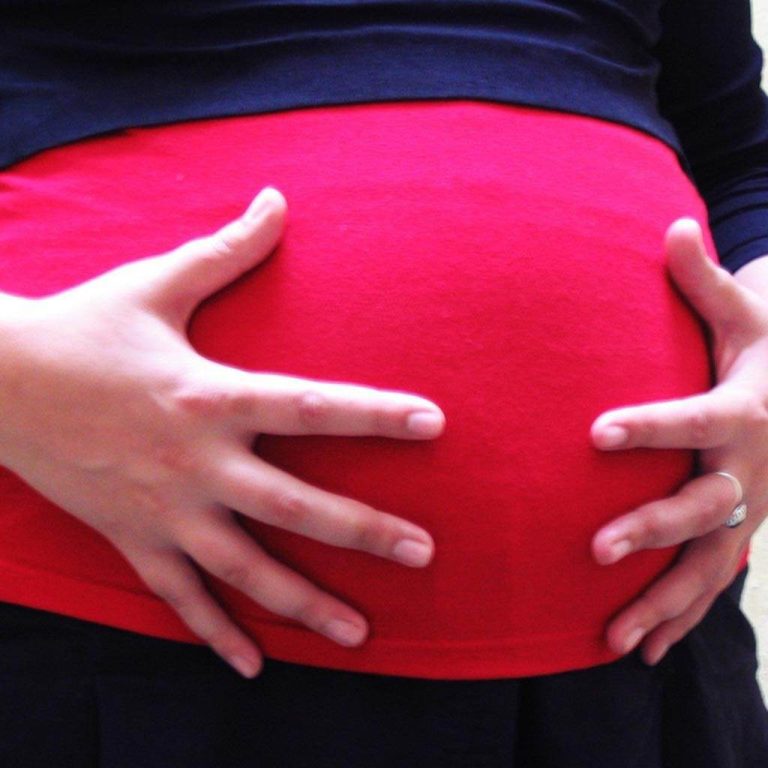 Sfaturile specialistilor pentru prevenirea nasterii premature