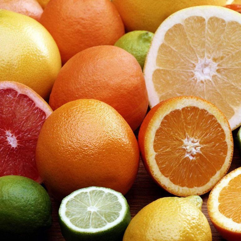 Cum ii dam sucul de fructe bebelusului?