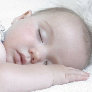 copil care doarme (www.parenting-journals.com)