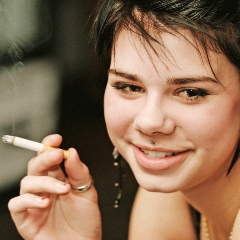 Fumatul in adolescenta incetineste activitatea cerebrala