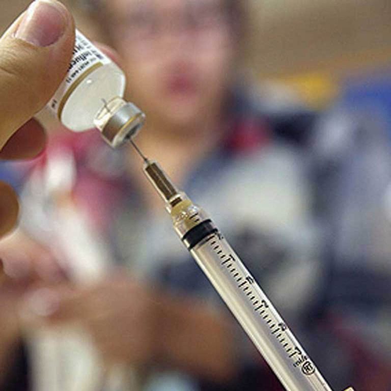 Cat de periculoase sunt vaccinurile la copii?