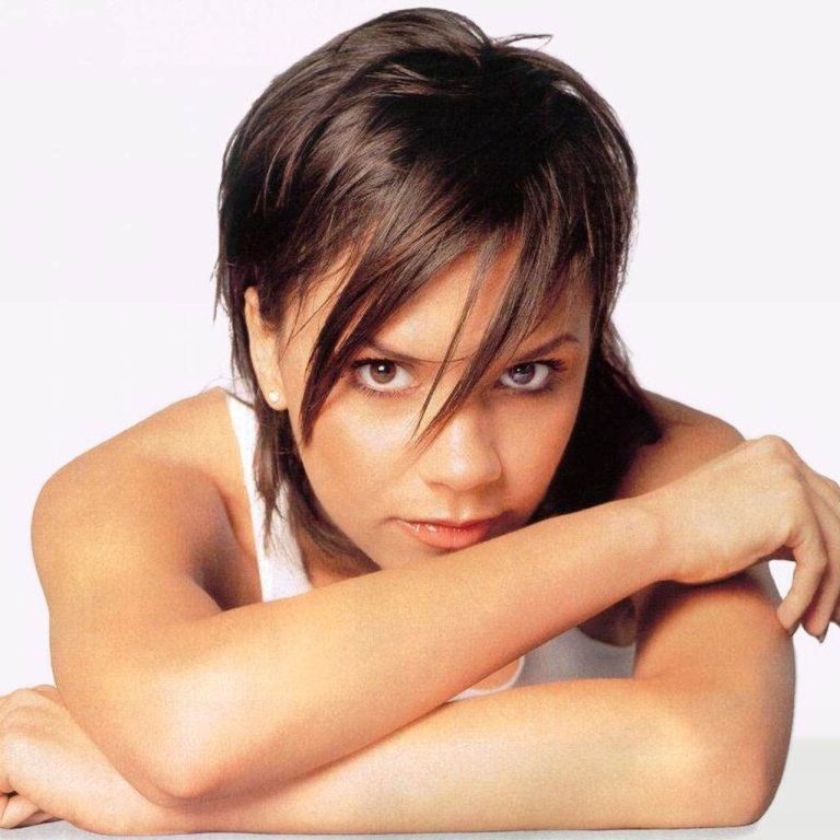 Victoria Beckham sufera de hernie de disc dupa ultima sarcina