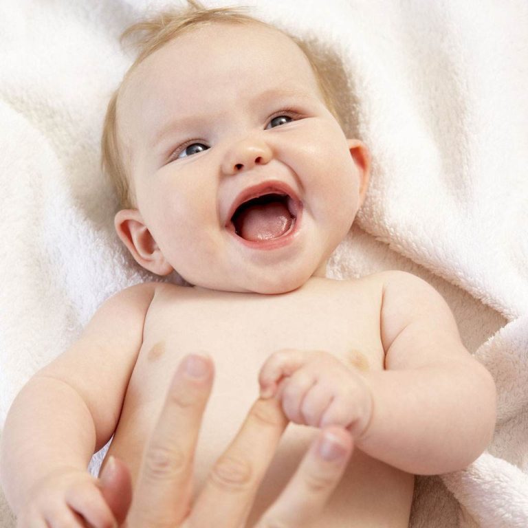 Cum sa prevenim uscarea pielii bebelusului?