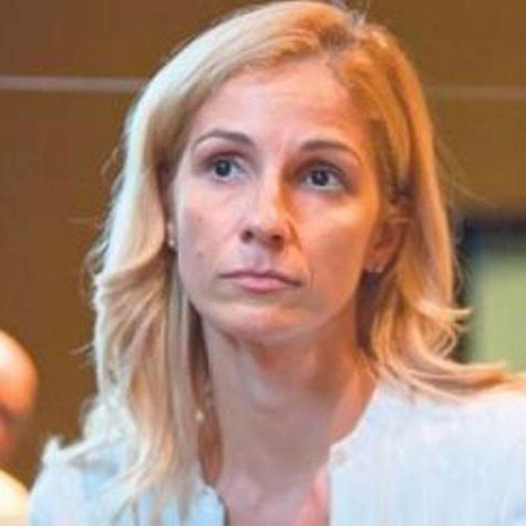Irina Truica a castigat custodia fetelor