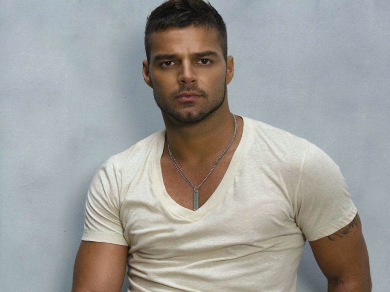 Ricky Martin vrea sa adopte o fetita