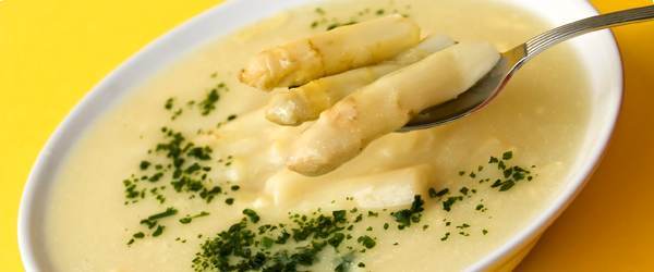 Supa crema cu fasole pestrita si sparanghel