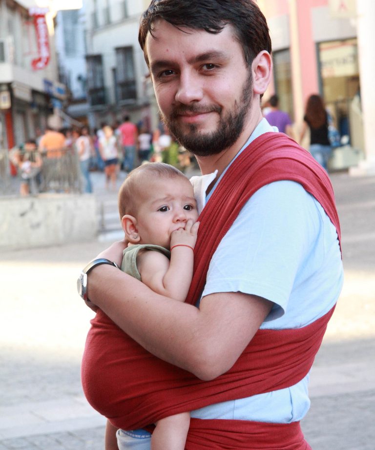 Cu nou-nascutul la plimbare