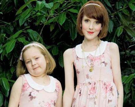 Victimele anorexiei: o mamica din Anglia e mai slaba decat fiica ei de 7 ani!