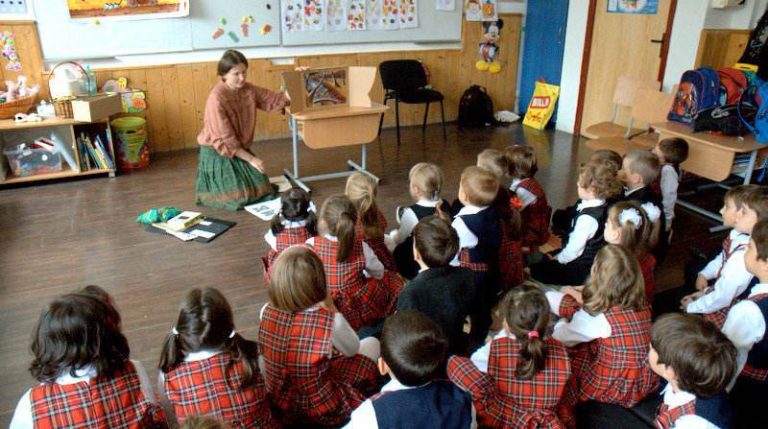 Kamishibai – proiect de educatie non-formala, in premiera in Romania