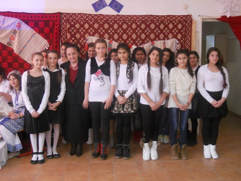 Ziua Unirii Principatelor Romane sarbatorita la Scoala Gimnaziala din Glina