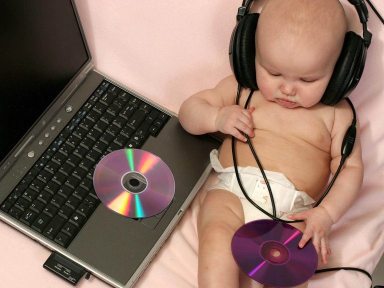 Muzica – hrana pentru bebelusi
