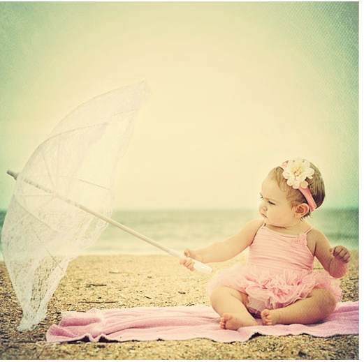 Cu bebe la mare