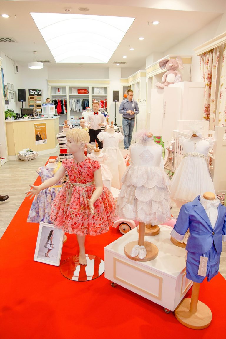 Pink & Blue este prima galerie multibrand de produse pentru copii fabricate in Romania.