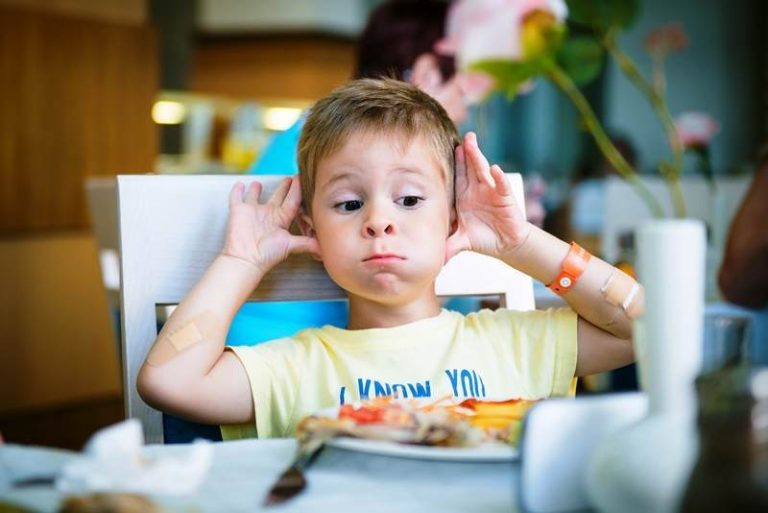 Cand copilul face mofturi la masa