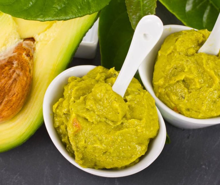 Crema de branza cu avocado