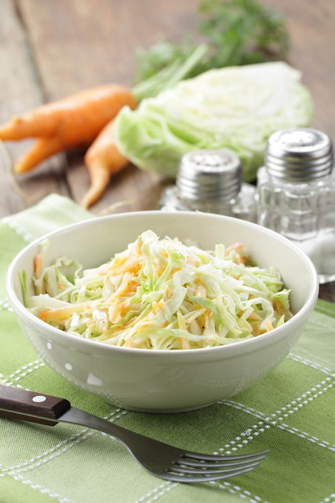 Salata de cruditati cu pui si maioneza