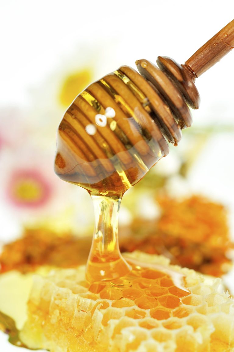 8 remedii naturale care ar trebui sa existe in dulapiorul cu medicamente