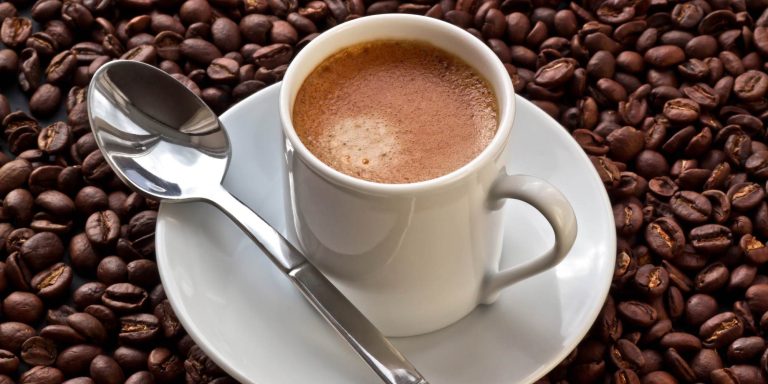 Pot sa beau cafea in timpul sarcinii?