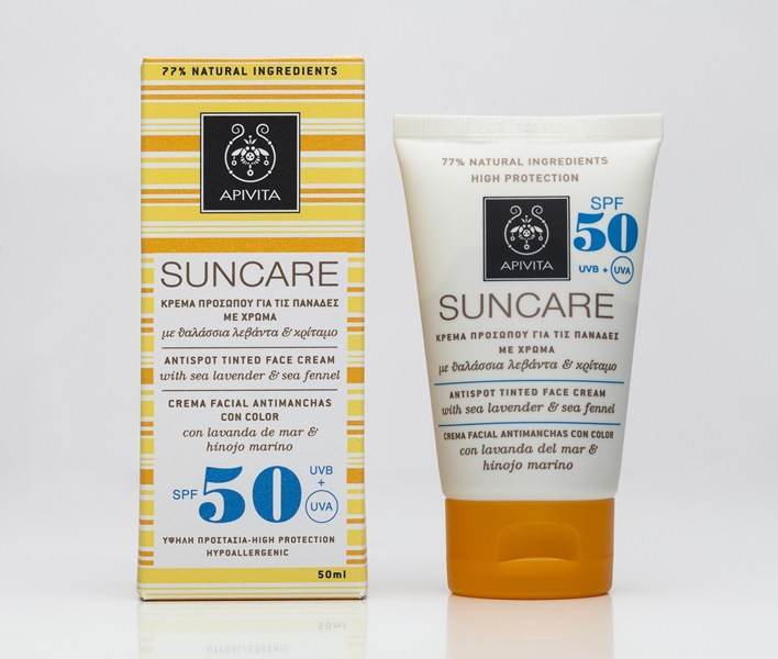 Bucura-te de bronz fara grija petelor solare! Ten perfect protejat in vacanta de APIVITA SUNCARE