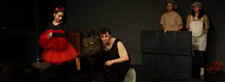 Piesa de teatru “Ursul pacalit de vulpe”