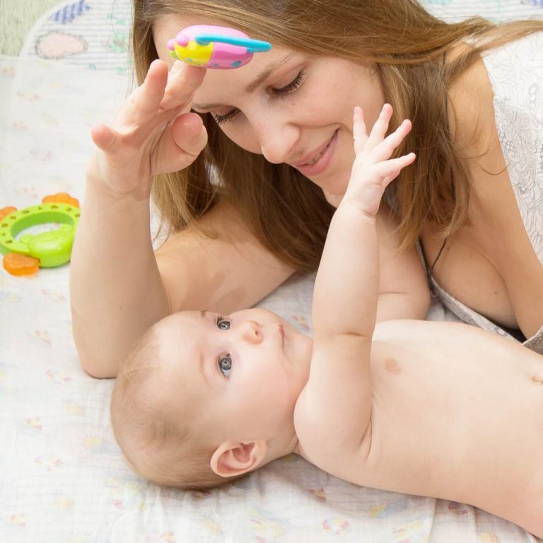 Cum sa te joci cu bebe