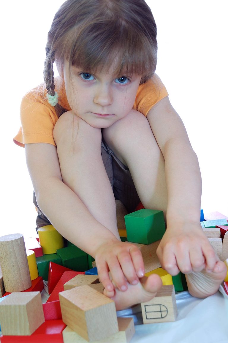 Copilul meu are autism ? 10 semne care te pot pune pe ganduri