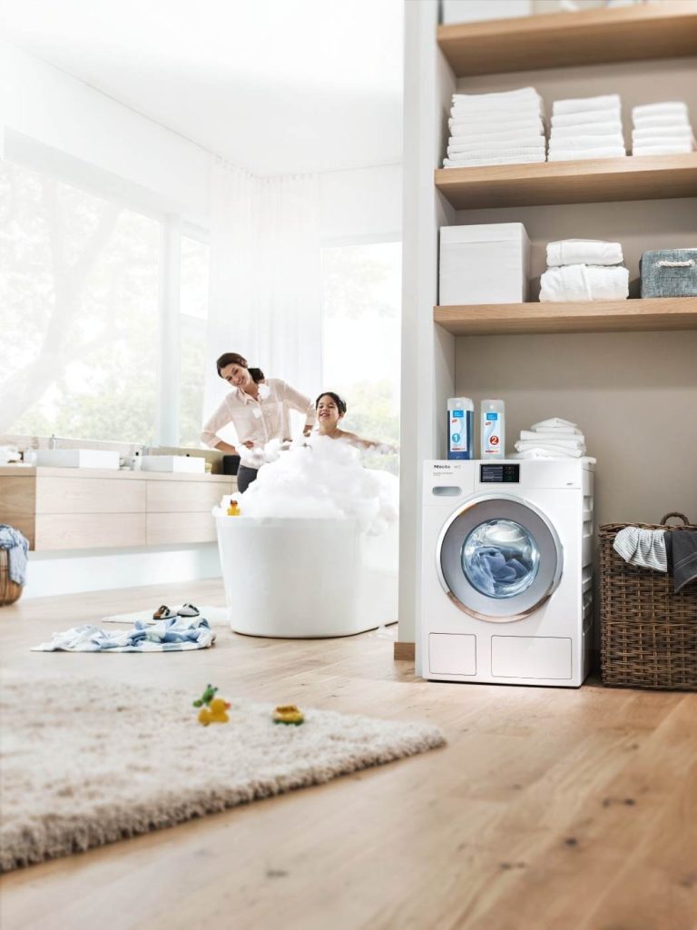 Masina de spalat cu Full Touch Control de la Miele este usor de utilizat si are 26 de programe de spalare