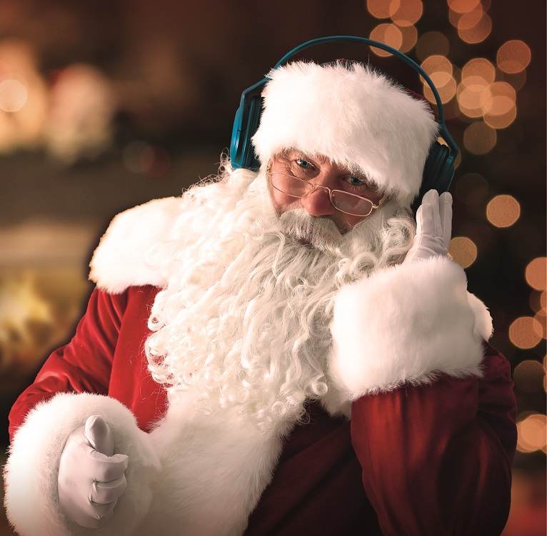 Moş Crăciun în direct la radio