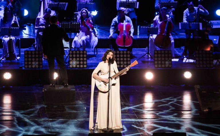 Alexandra Ușurelu & orchestra  la CLUJ NAPOCA, de Mărţişor