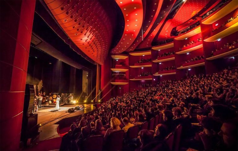 Dublul concert simfonic susţinut de Alexandra Ușurelu, un triumf al bunului simț