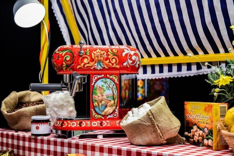 Häfele România aduce pe piață noua colecție de electrocasnice Dolce&Gabbana și Smeg
