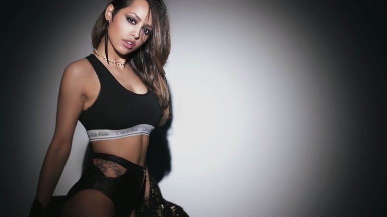 Lariss lansează videoclipul “You Can Lie”