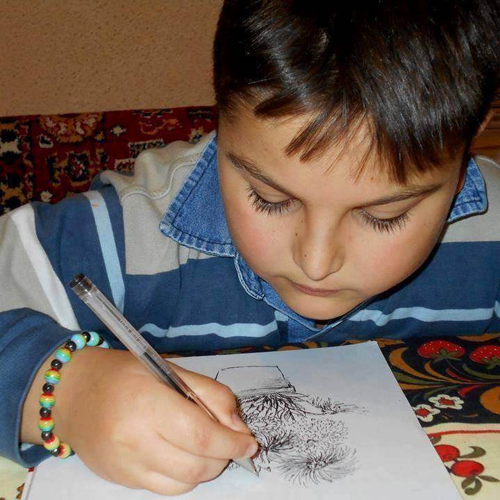 Micutzu dă o șansă la celebritate unui adolescent