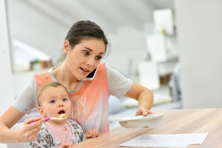 3 lucruri care îți vor face viața mai ușoară când ai un bebeluș