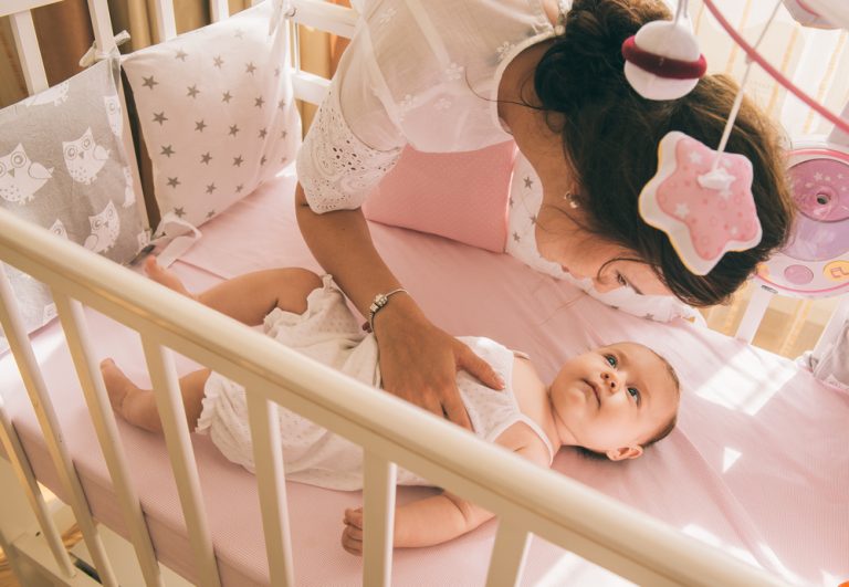 Parenting high tech: 4 gadgeturi pe care trebuie să le ai în camera bebeluşului