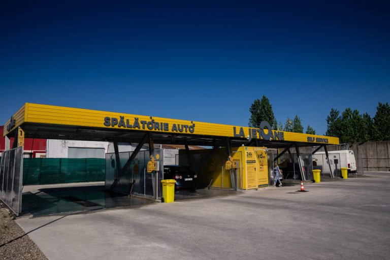 La Jetoane, spălătoria auto self-service se extinde în sistem de franciză