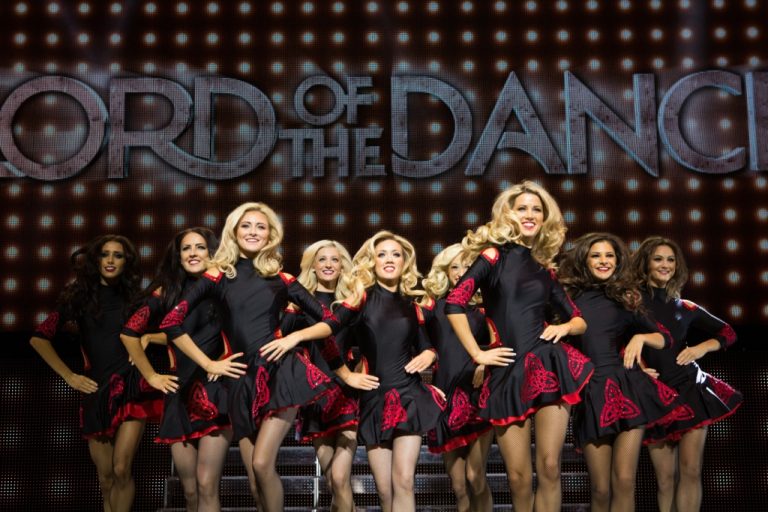 Două categorii de bilete la show-ul lui Michael Flatley ”Lord of the dance – dangerous games” sunt aproape epuizate