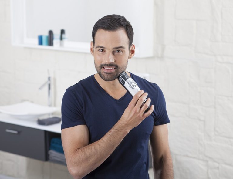 Trăsături mângâiate de cel mai wow grooming kit de la Rowenta
