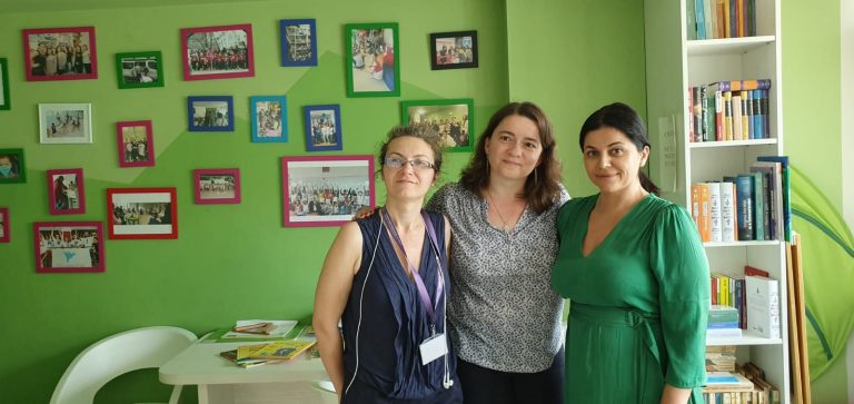 O nouă bibliotecă Dăruiește o lume de basm a fost creată cu cărți și jocuri donate de copii și părinți, pentru Centrul Focus din Constanța