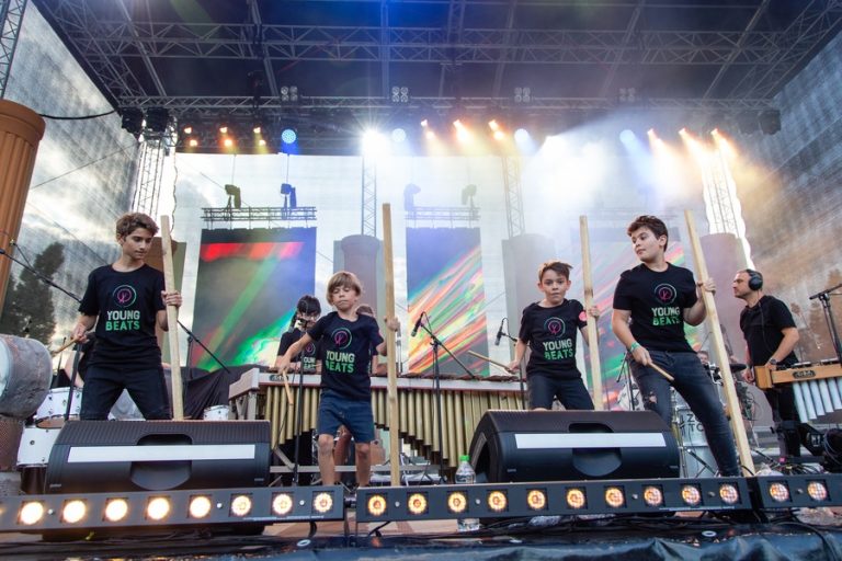 Zoli Toth și Cantus Mundi deschid cea de-a XIX-a ediţie a Festivalului Internaţional Cerbul de Aur