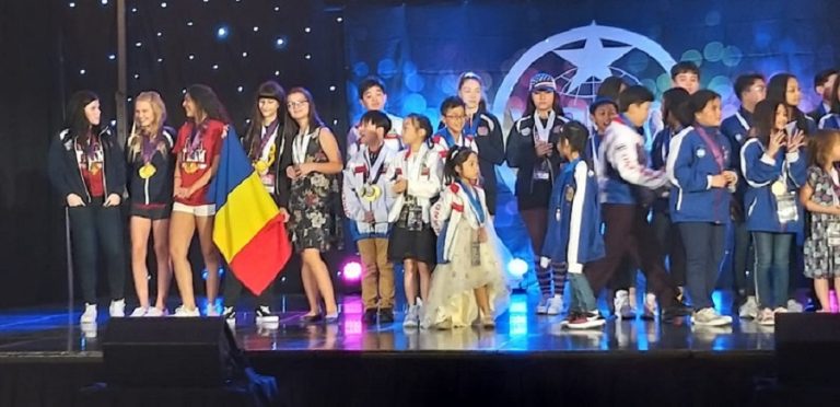 RAISANDRA, VICTORIOASĂ LA UN PRESTIGIOS CONCURS DE LA HOLLYWOOD: A LUAT PLACHETA DE CAMPION MONDIAL PE MUZICĂ ȘI 8 MEDALII