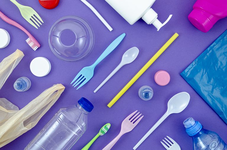 Reciclarea plasticului, un obicei foarte important