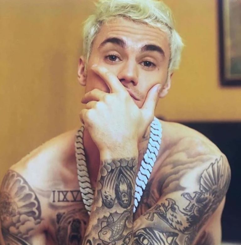 Justin Bieber este acuzat de viol. Cântărețul neagă