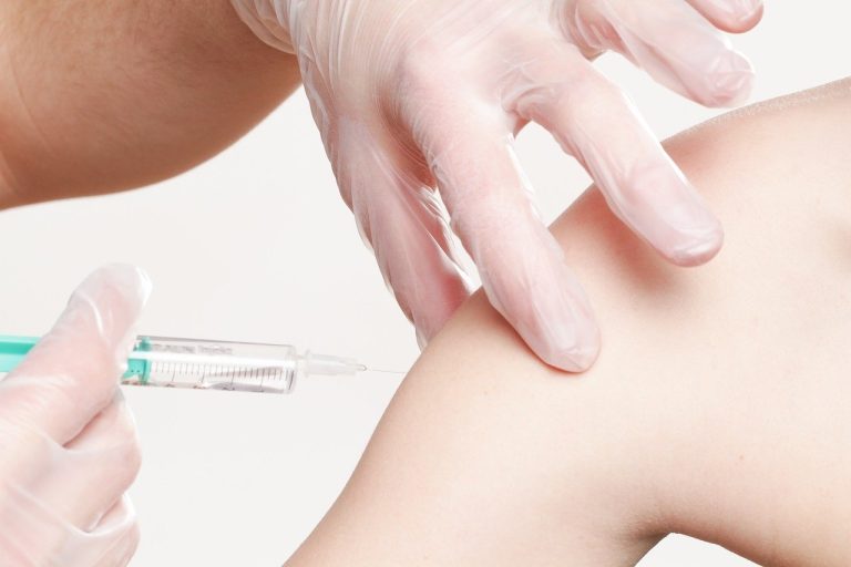 Vaccinul care previne encefalita, disponibil acum și în România