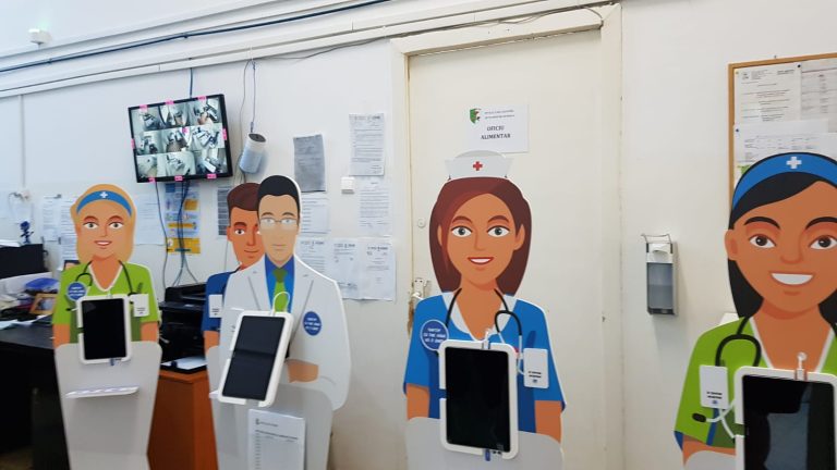 Infirmiera virtuală. Tehnologia vine în ajutorul “liniei întâi” din două mari spitale