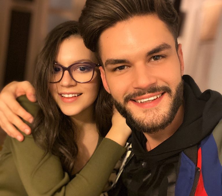 Edward Sanda și Cleopatra Stratan, cel mai nou cuplu din showbiz. Momentan se iubesc de la distanță