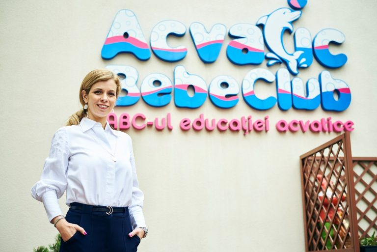 Acvatic Bebe Club oferă lecții de educație acvatică gratuite, pe plaja din Mamaia