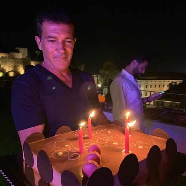 Antonio Banderas, testat pozitiv cu COVID-19, chiar în ziua în care a împlinit 60 de ani – FOTO